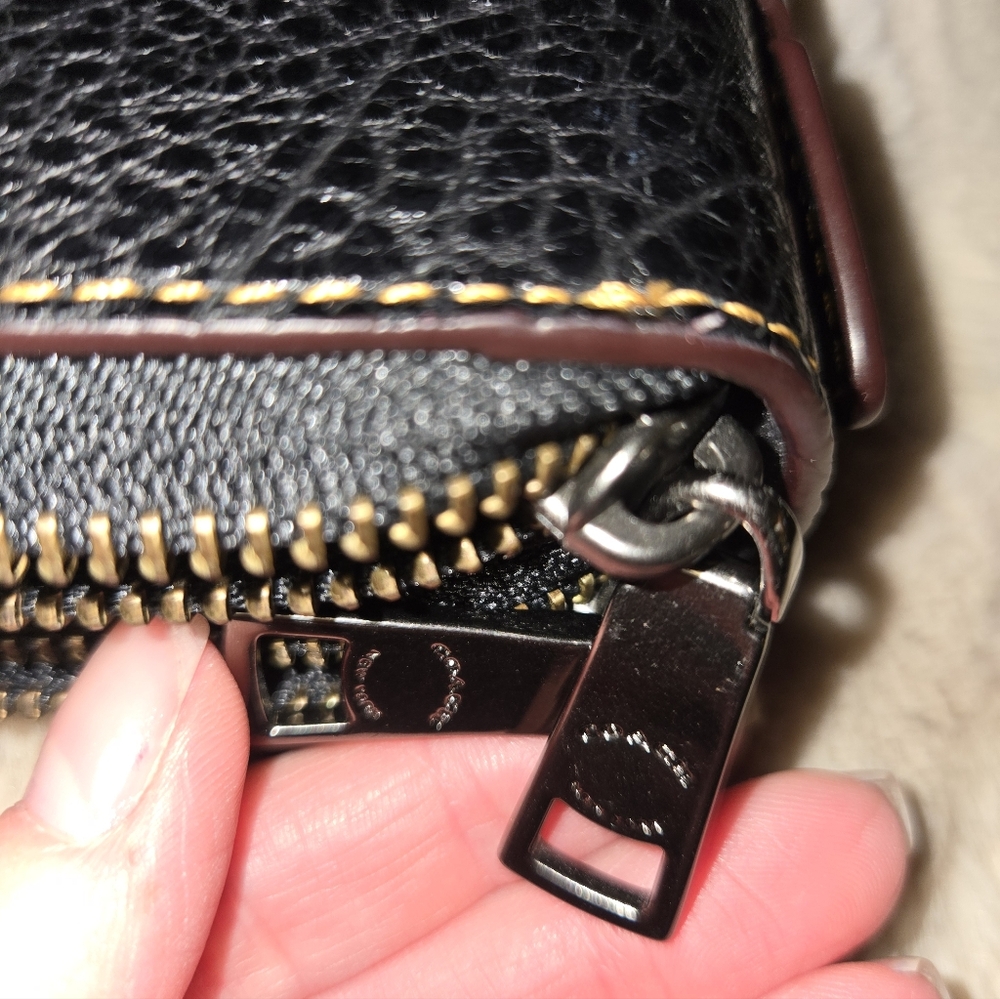 NWOT Coach Black Vintage Huge Leather Men's Zip Wallet - Picture 3 of 13